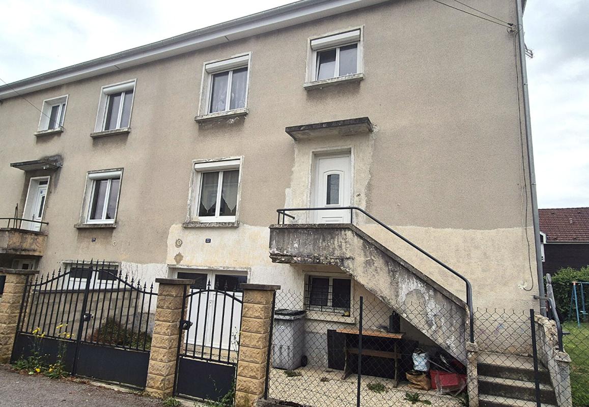 SAINT-DIZIER Belle Maison sur Sous-sol de 88 m² Rénovée avec Cours, Cave, Buanderie, Garage de 24 m² et un Terrain clos et entretenu de 329 m² 6