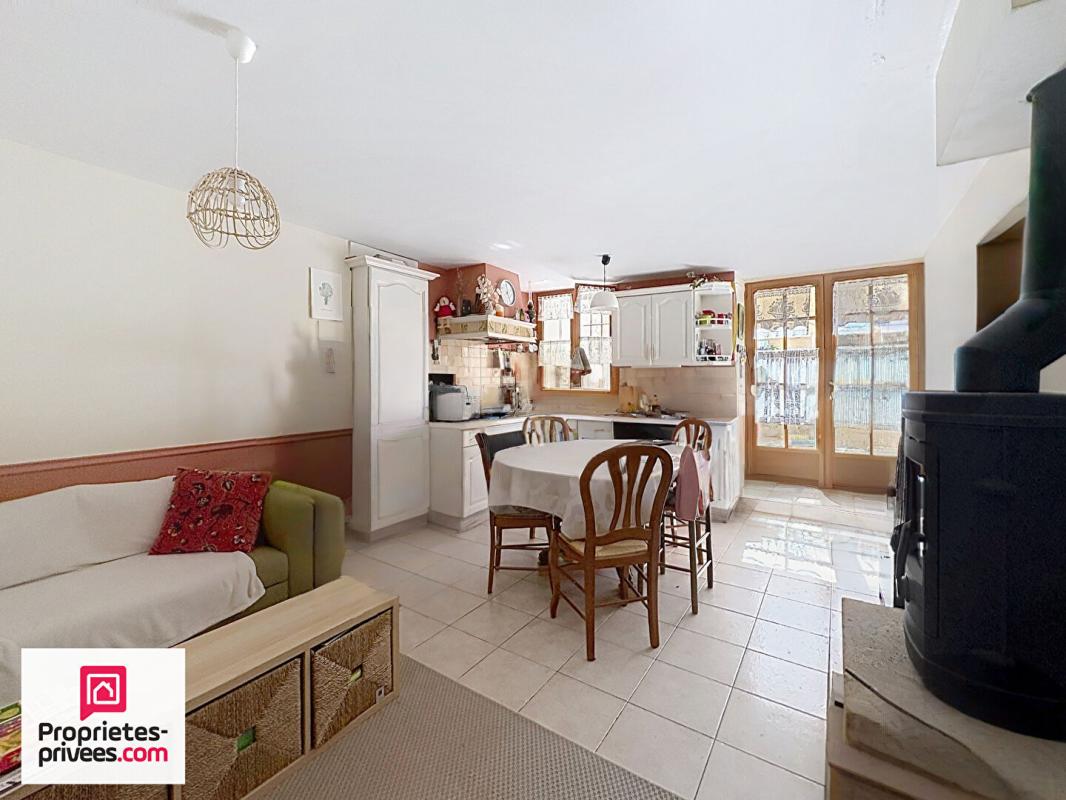 RIANS Belle maison de village T3 12