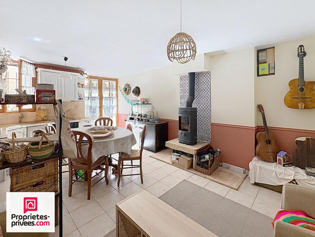 RIANS Belle maison de village T3 13
