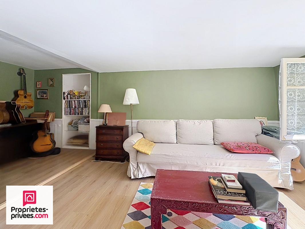 RIANS Belle maison de village T3 16