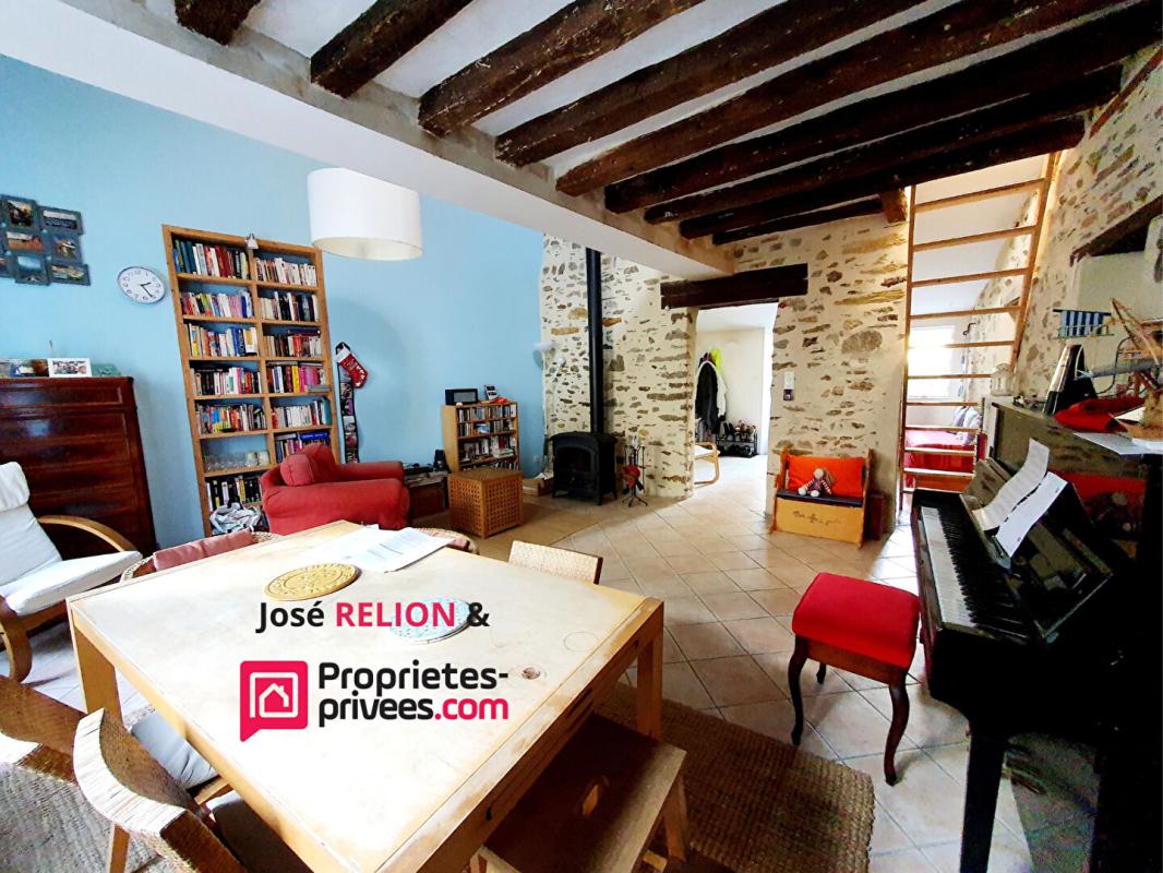 LA FERRIERE-DE-FLEE Maison Segré en Anjou Bleu 2