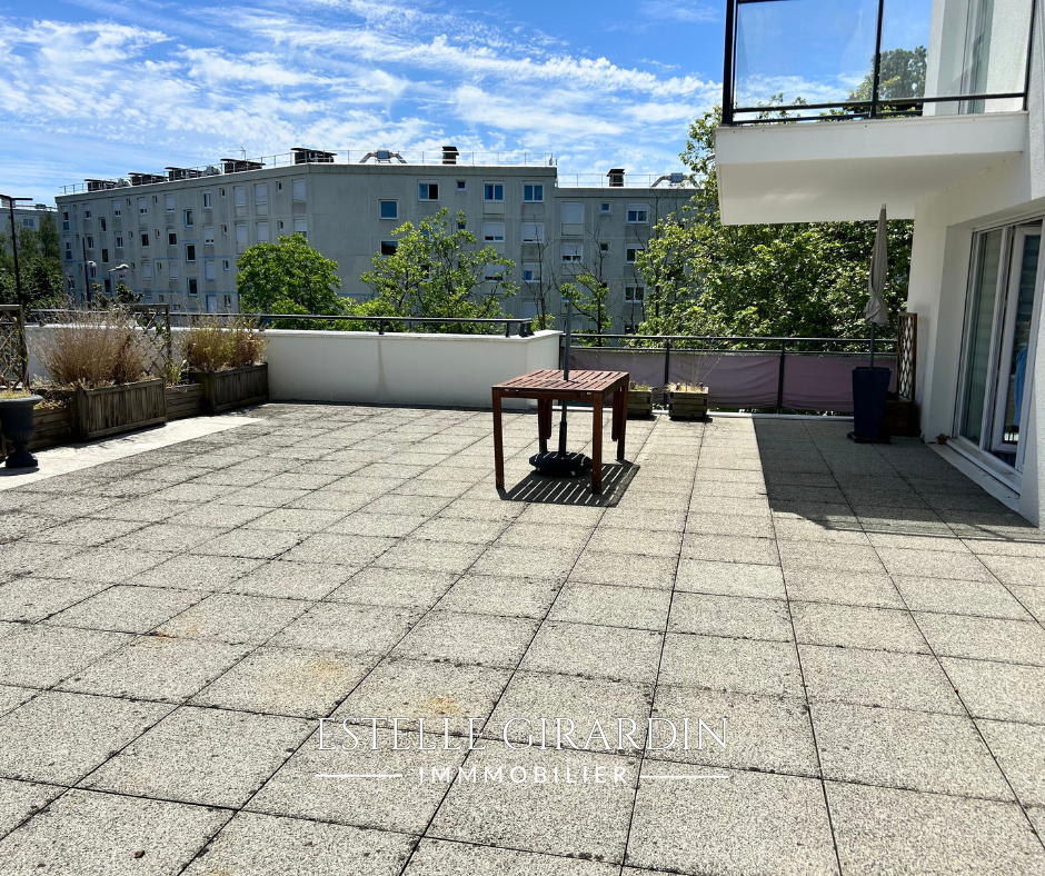 NANTES Appartement T3 avec terrasse, balcon et box - Nantes Géraudière 1