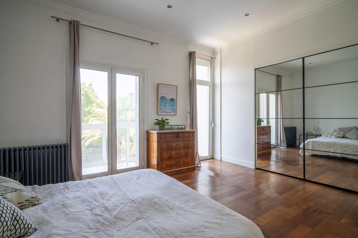 BORDEAUX Belle maison de famille, avec grand jardin, quartier très recherché au coeur de Bordeaux Bastide 6