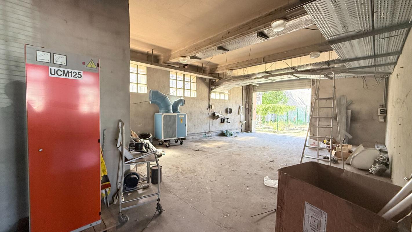 CARCASSONNE Immeuble 840m² style industriel ! Nombreuses possibilités ! 7