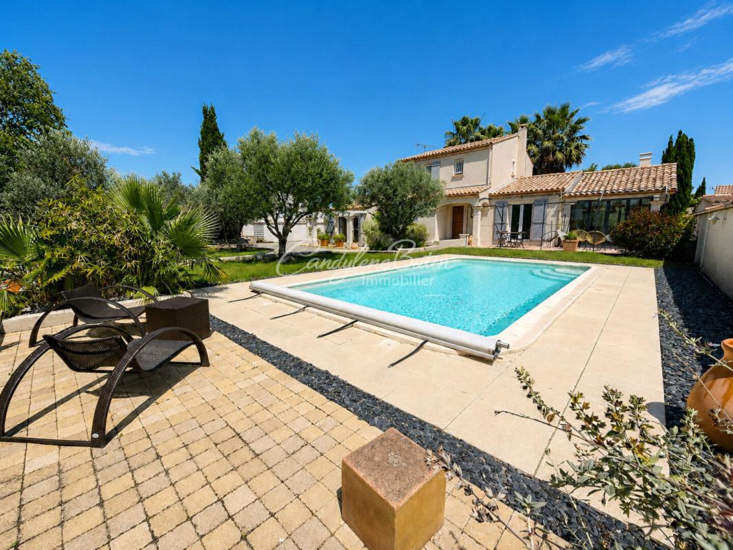 MARAUSSAN Belle propriété avec double garage piscine 3