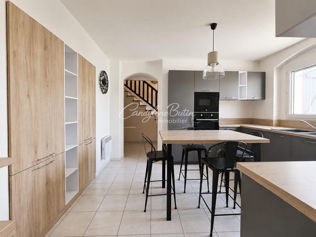 MARAUSSAN Belle propriété avec double garage piscine 7