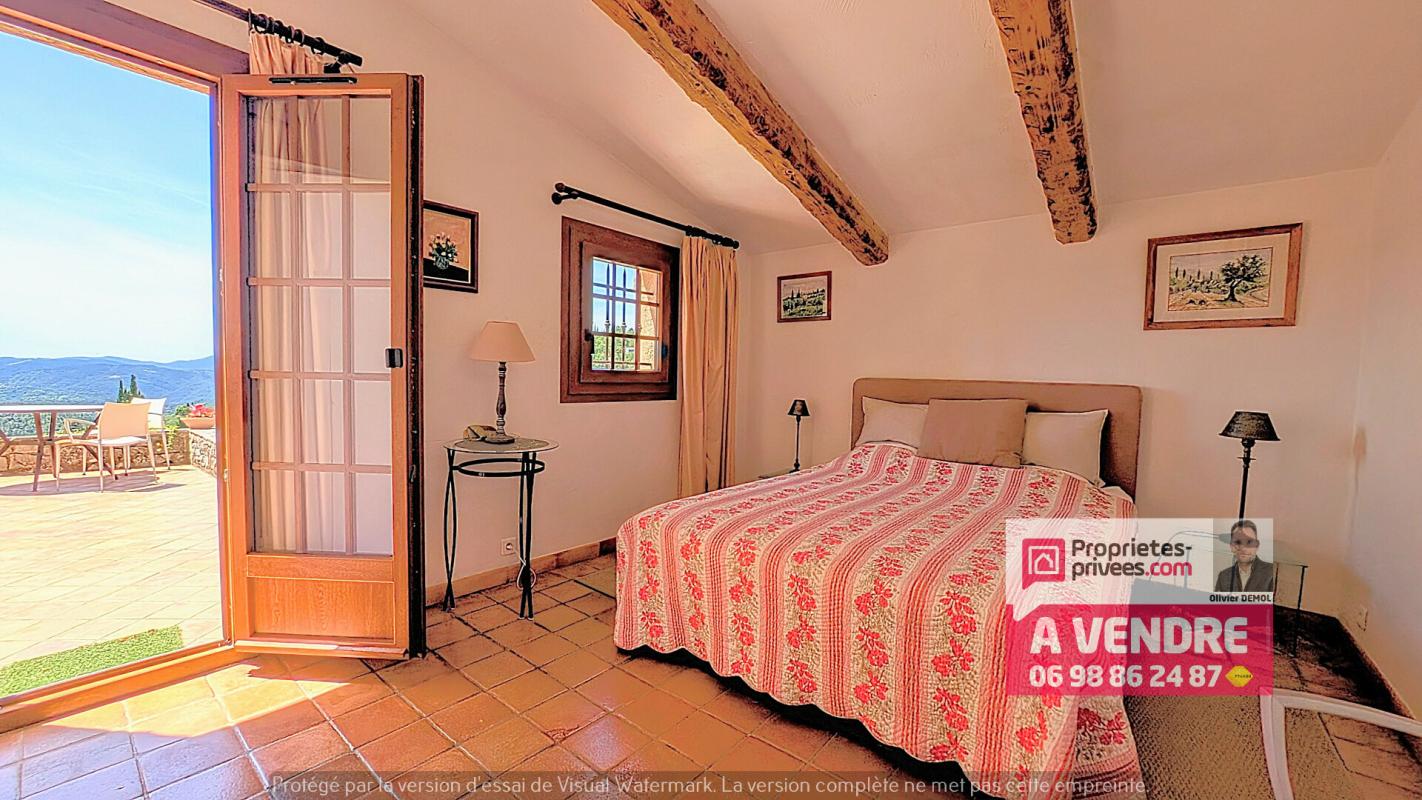 SPERACEDES PROPRIETE PROVENCALE VUE MER 17