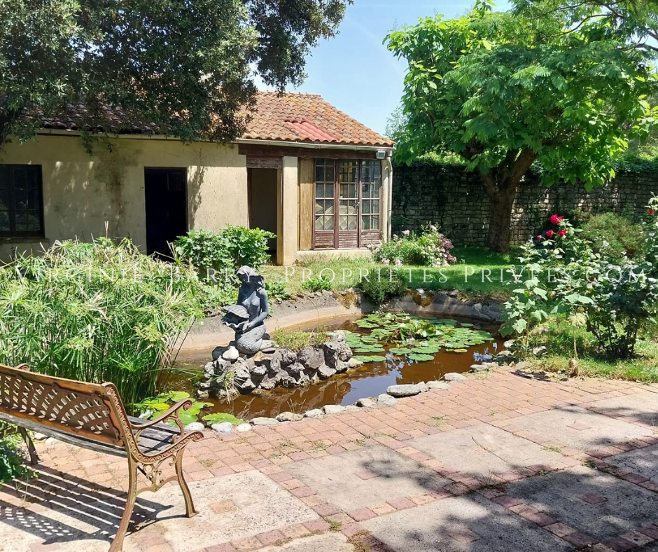 PONT-L'ABBE-D'ARNOULT BELLE MAISON T6 AVEC PARC ARBORÉ ET PISCINE 3