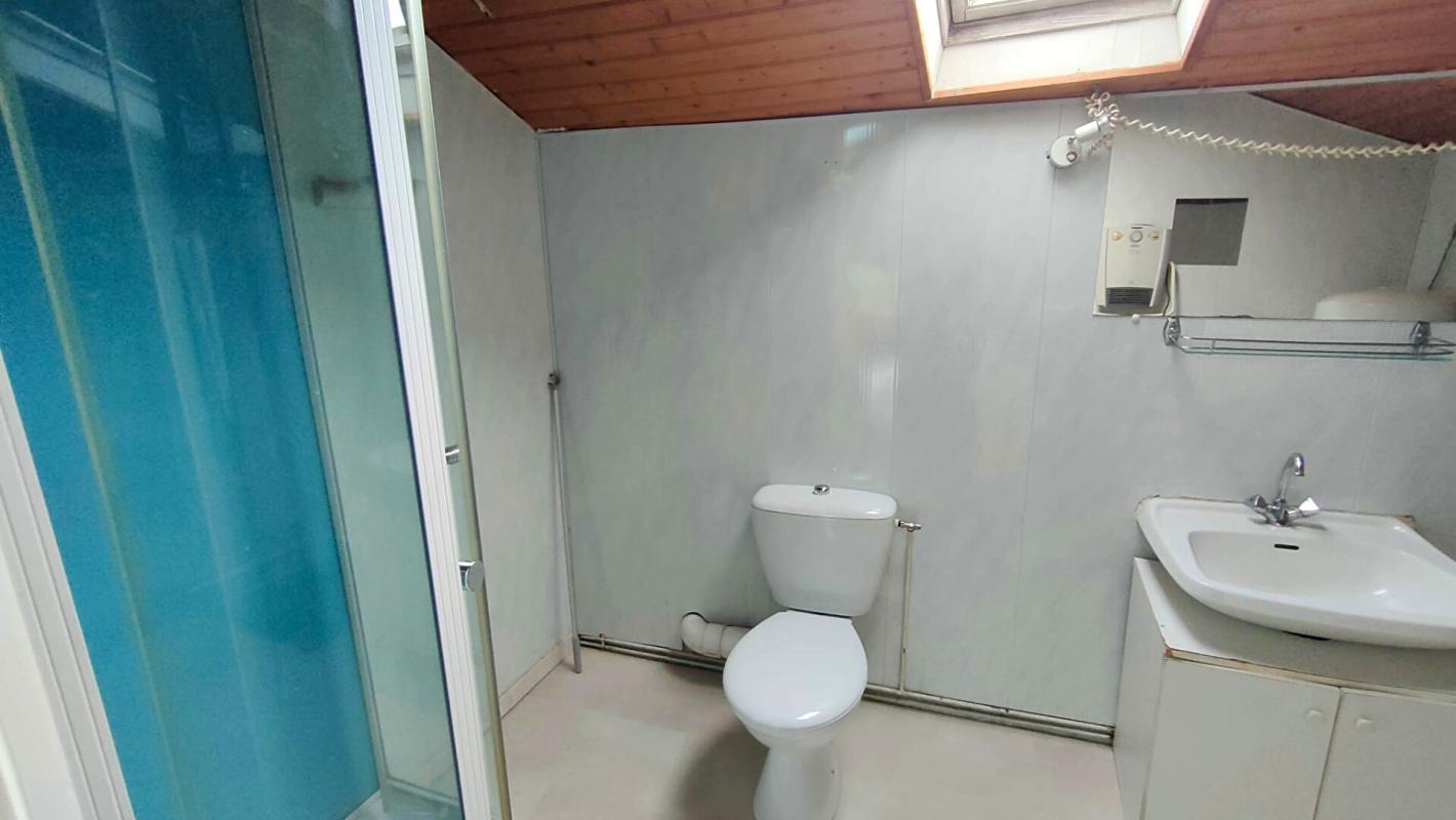 MORTAGNE-SUR-SEVRE Immeuble de rapport Mortagne sur Sevre 6 pièces 160 m2 10