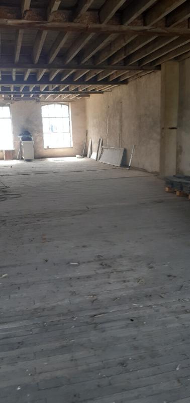 BAUGÉ-EN-ANJOU Loft Bauge En Anjou 1 pièce(s) 240 m2 2