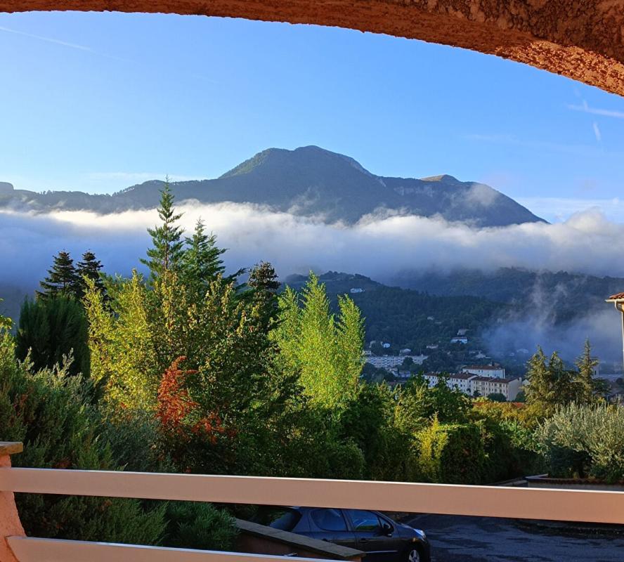 DIGNE-LES-BAINS DIGNE-LES-BAINS ? MAISON FAMILIALE 4 PIÈCES  117 m² ET SON VASTE GARAGE 55 m² m² AVEC VUE DÉGAGÉE SUR LES HAUTEURS 339 000 14