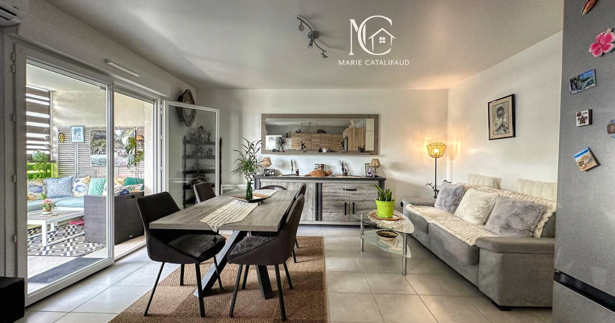 SAINT-RAPHAEL À VENDRE - Charmant 2 pièces de 53 m² avec grande terrasse, PISCINE et parking 2