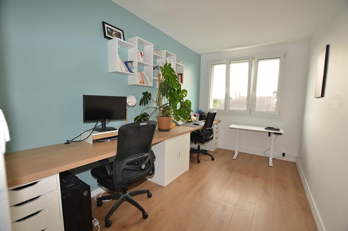 SAINT-MICHEL-SUR-ORGE Appartement Saint Michel Sur Orge 4 pièce(s) 70 m² 7