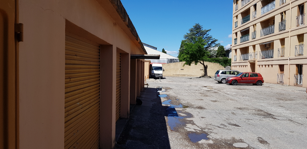 AVIGNON Parking / box Avignon 16 m2 5