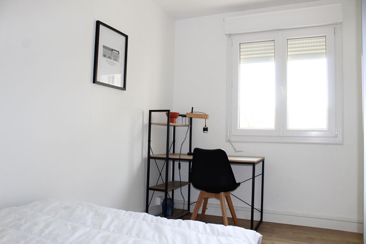 SAINT-BRIEUC Exclusivité! Côtes d'Armor 22000 Saint-Brieuc. Appartement 3 chambres refait en 2018/2019 avec cave 16