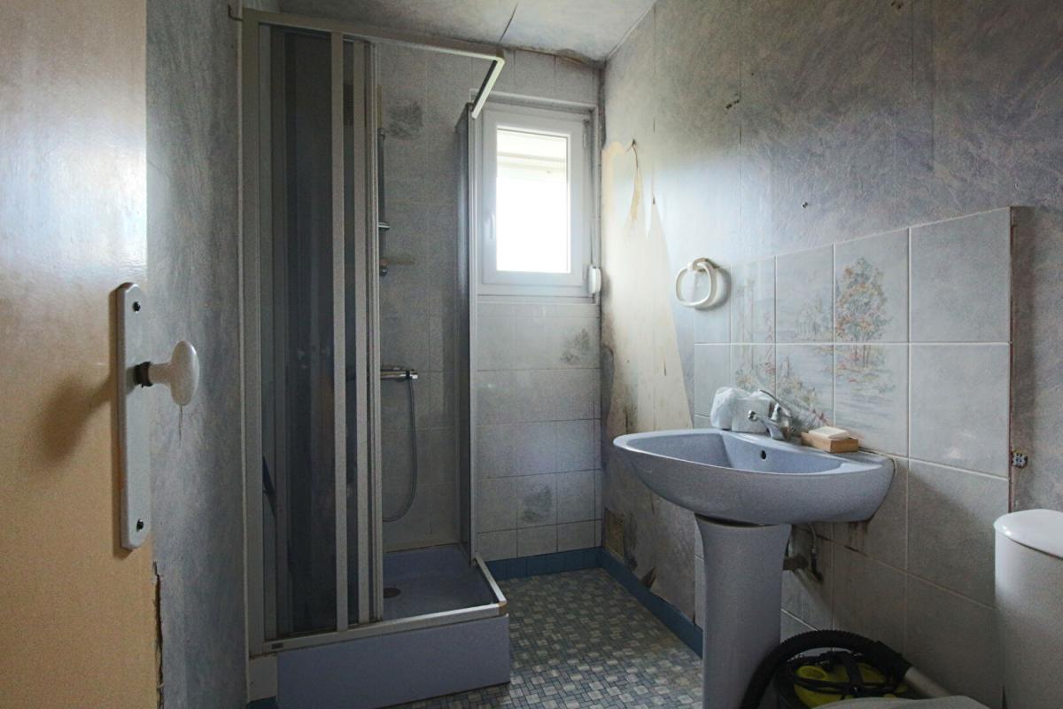 VILLERS-COTTERETS Maison en pierre avec fort potentiel d'aménagement à quelques minutes de Villers-Cotterêts 13