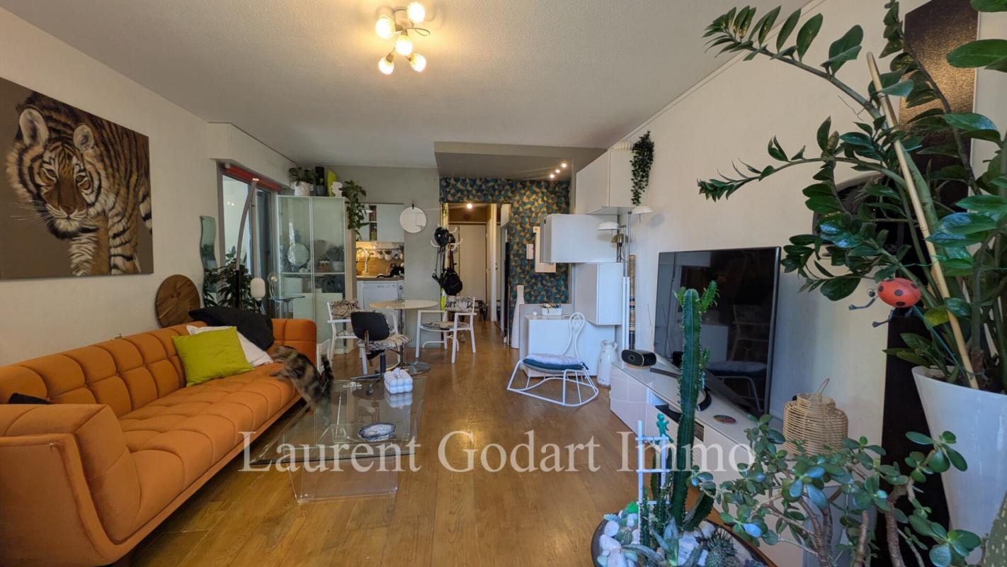 BORDEAUX Appartement 2 pièces 48 m2 avec cellier et Parking 7