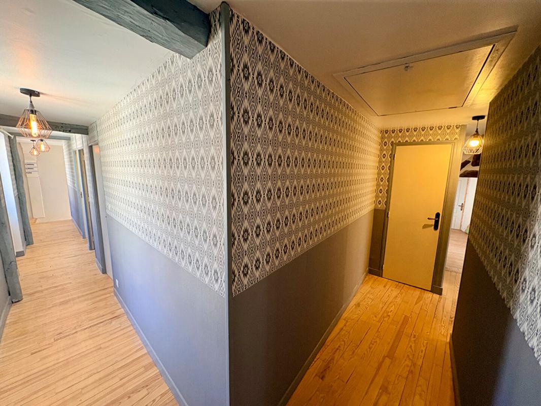 MOISSON PROPRIÉTÉ DE CARACTÈRE - 170 m² HABITABLES, 5 CHAMBRES ET DÉPENDANCES À FORT POTENTIEL 11