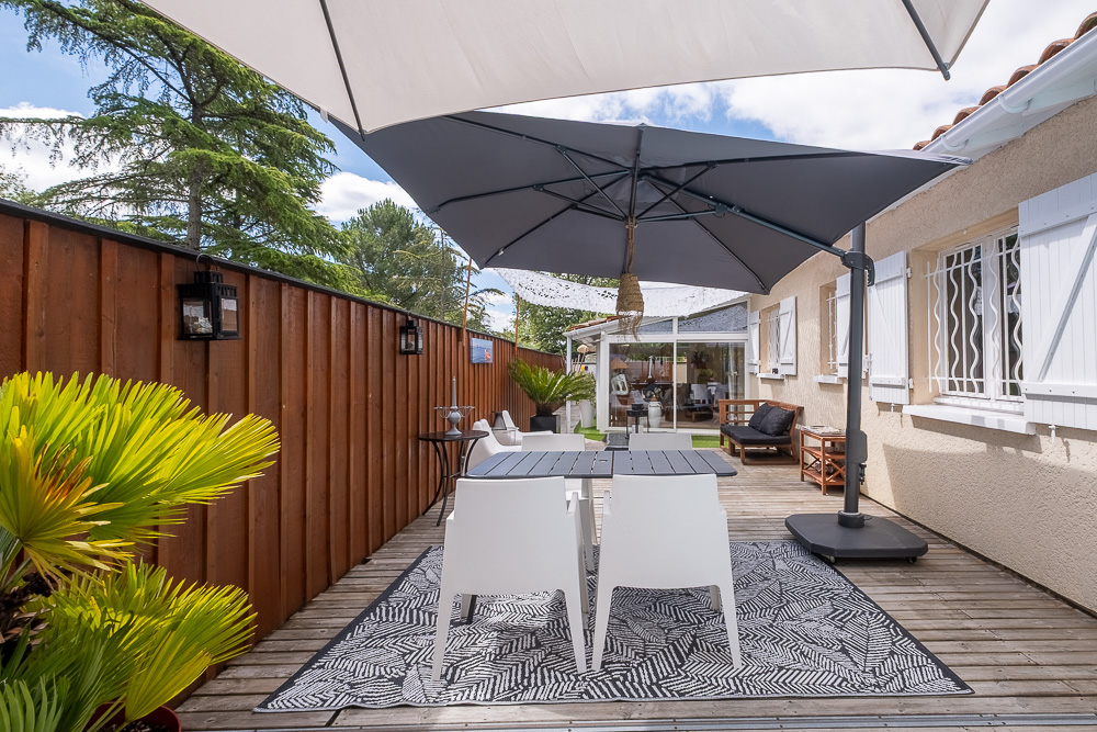MERIGNAC SUPERBE MAISON FAMILIALE DE 140 M2 AU CALME QUATRE CHAMBRES JARDIN ET GRANDE PISCINE 12