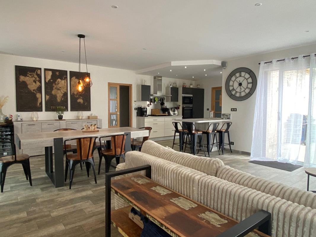 SAINTE-PAZANNE MAISON 7 PIÈCES 44680 SAINTE PAZANNE - BUDGET 358 800 HAI 5