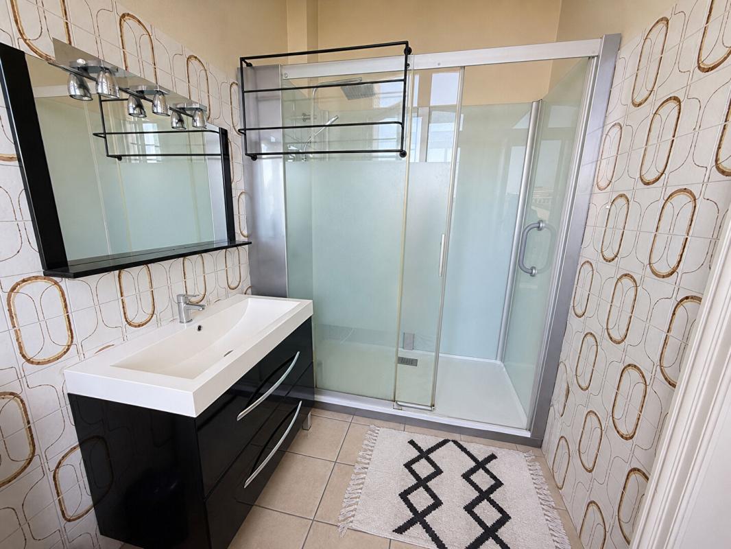 ANGOULEME Demeure de prestige Angouleme 10 pièce(s) 280 m2 11