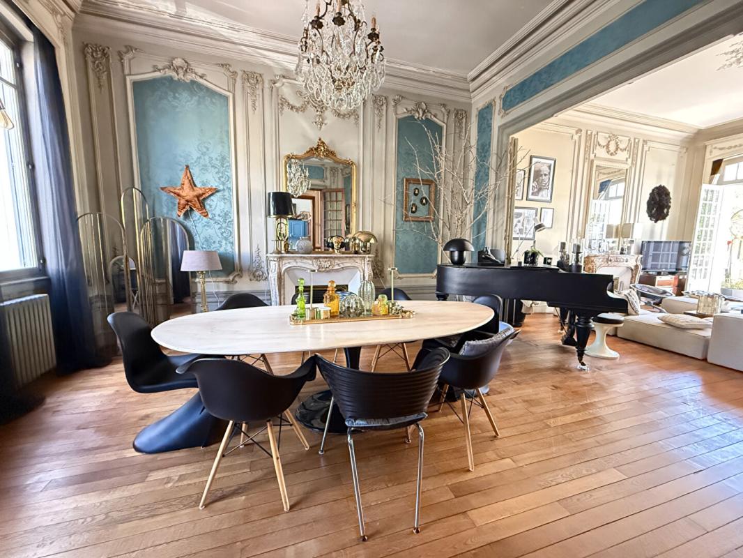 ANGOULEME Demeure de prestige Angouleme 10 pièce(s) 280 m2 5