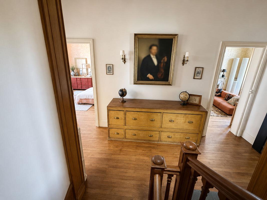 ANGOULEME Demeure de prestige Angouleme 10 pièce(s) 280 m2 8