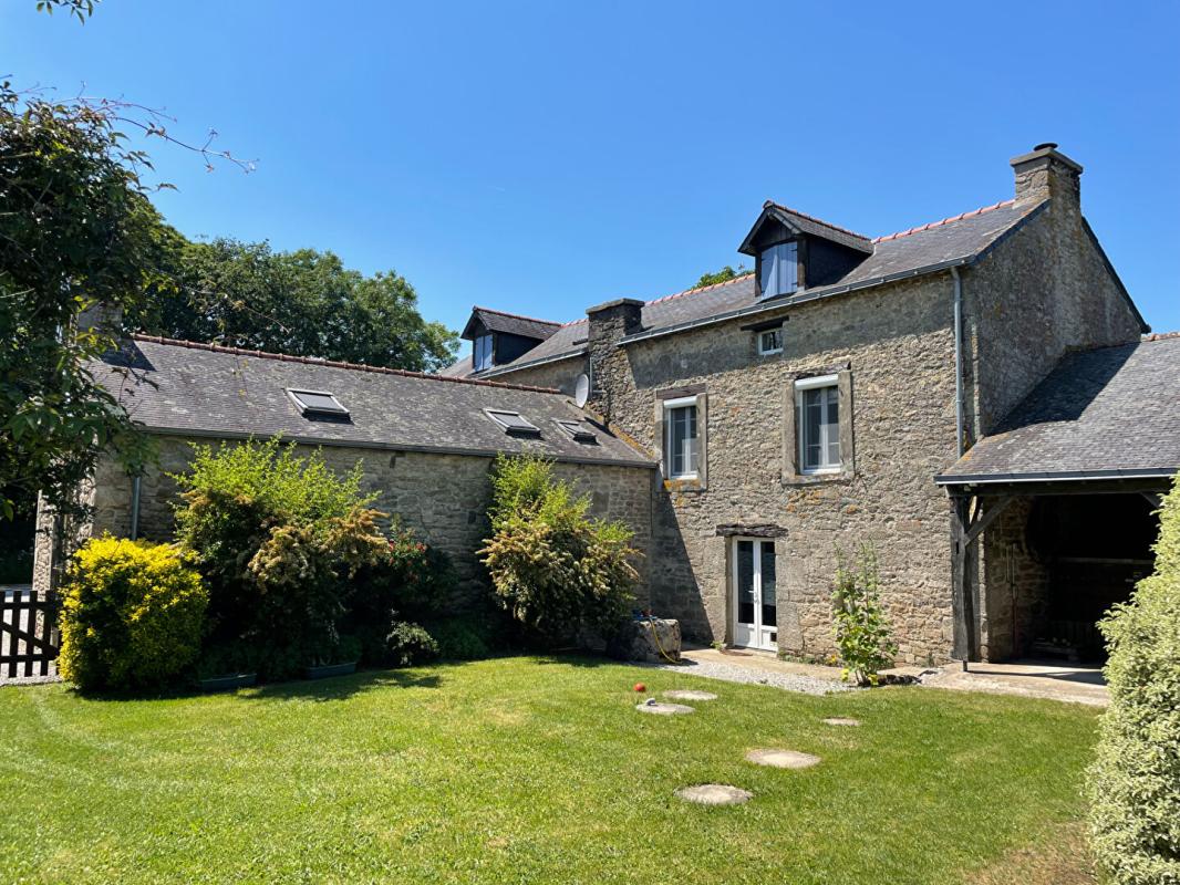 PLUMÉLIAU-BIEUZY Exclusivité - Morbihan - Charmante propriété sur son terrain de 3034 m2 1