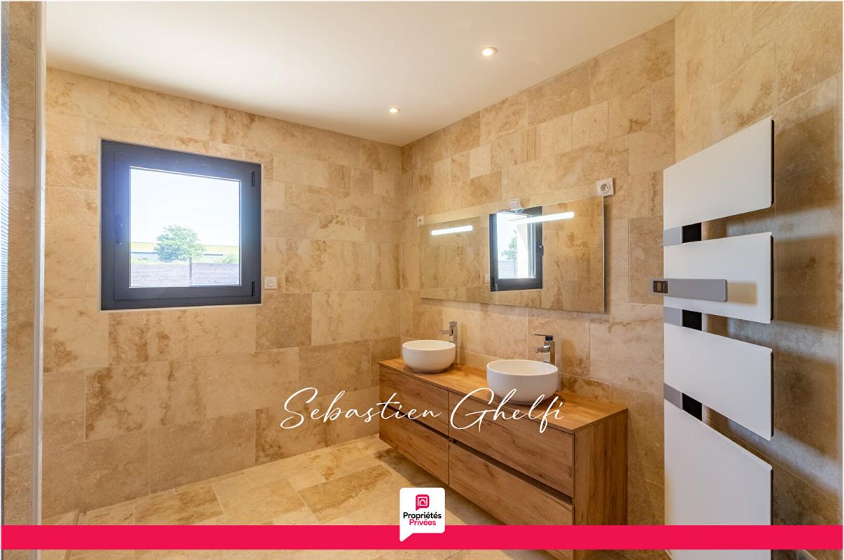 VINEUIL proche de BLOIS maison de plain-pied avec 2 chambres-2 terrasses-jardin 9