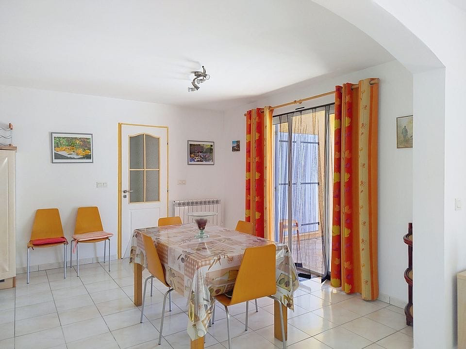 REGUSSE Maison Regusse 4 pièce(s) 102 m2 avec piscine et garage 8