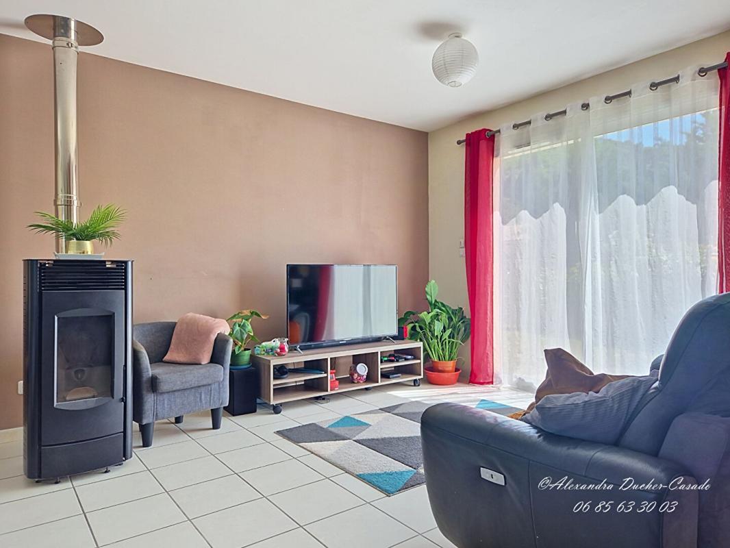 LES MEES Maison de plain-pied avec Garage et Jardin 5
