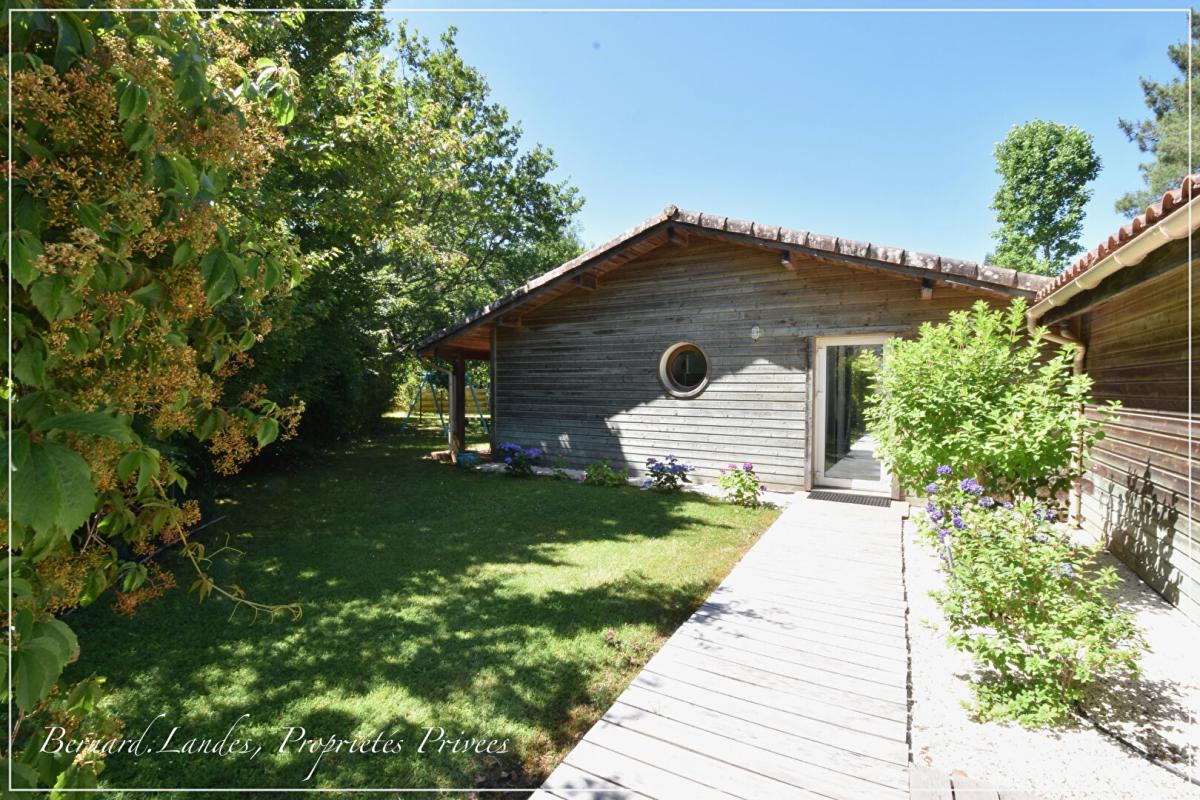 VIELLE-SAINT-GIRONS Maison Vielle Saint Girons 6 pièce(s) 175.29 m2 13