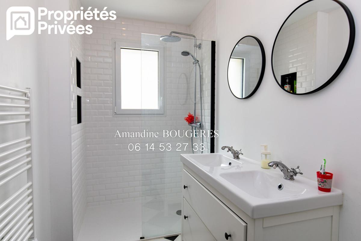 DOMALAIN Maison de plain-pied- 3 chambres-DOMALAIN 35680- CENTRE BOURG A PIED- 234000 EUROS HAI 5