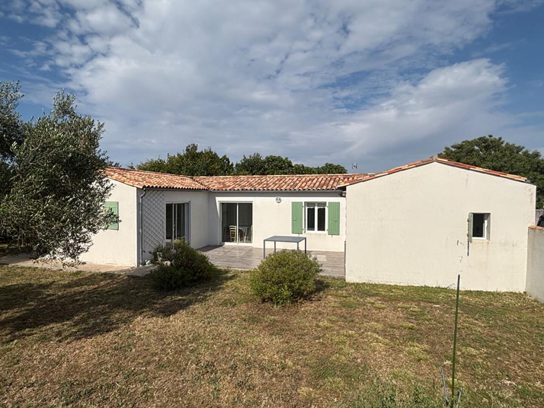 SAINTE-MARIE-DE-RE Lumineuse villa de plain-pied Ste Marie De Re 4 pièces 101m2 1