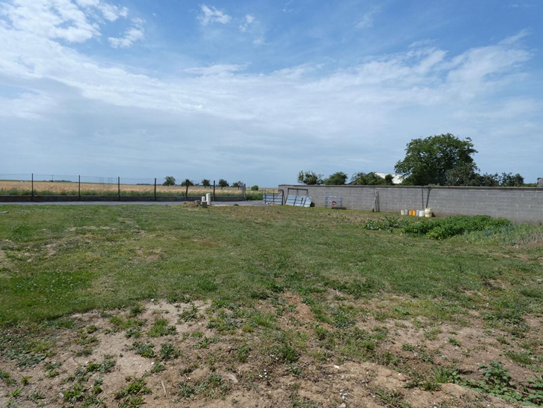 BUEIL Terrain constructible 564 m² 2