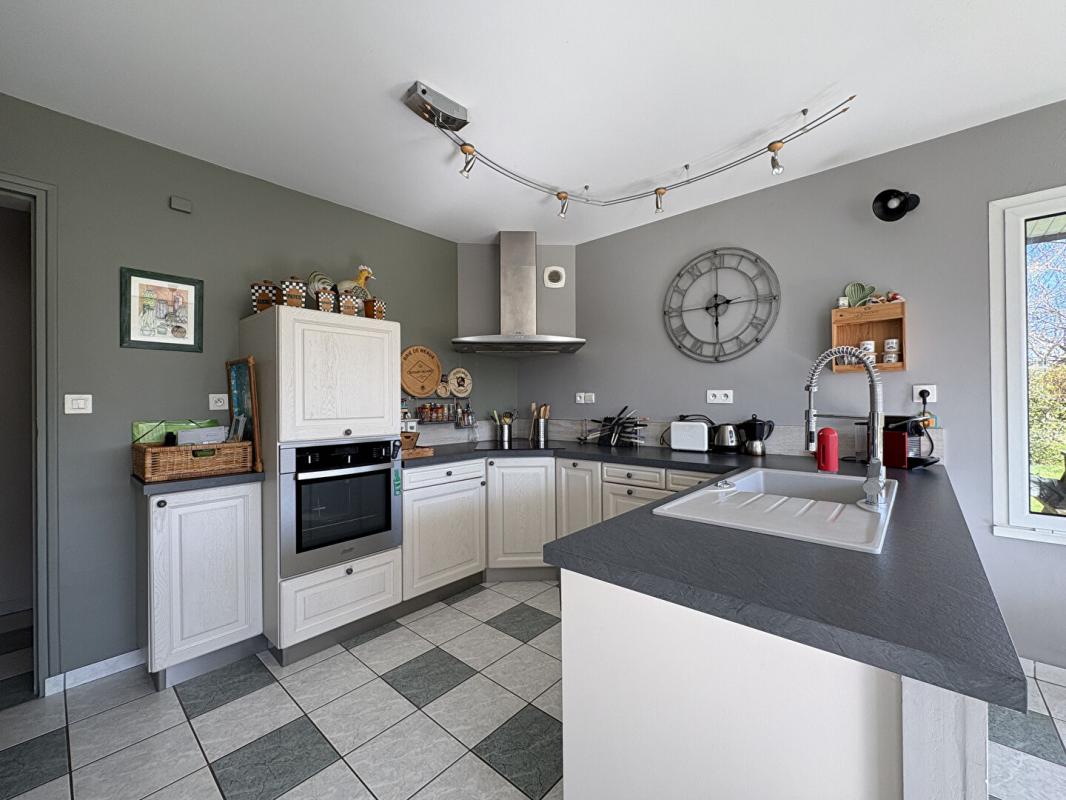 MOELAN-SUR-MER A vendre MOELAN SUR MER (29350) Maison 7 pièces 3 chambres 175 m2 6