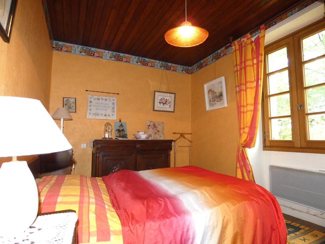 CHERVEIX-CUBAS Maison 120 m2 / 4 chambres / grange / terrain 800m² 14