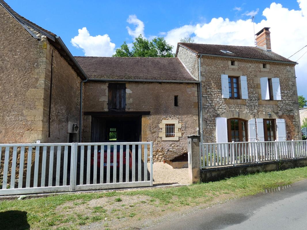 CHERVEIX-CUBAS Maison 120 m2 / 4 chambres / grange / terrain 800m² 4