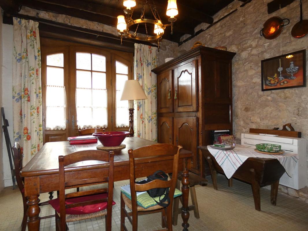 CHERVEIX-CUBAS Maison 120 m2 / 4 chambres / grange / terrain 800m² 9