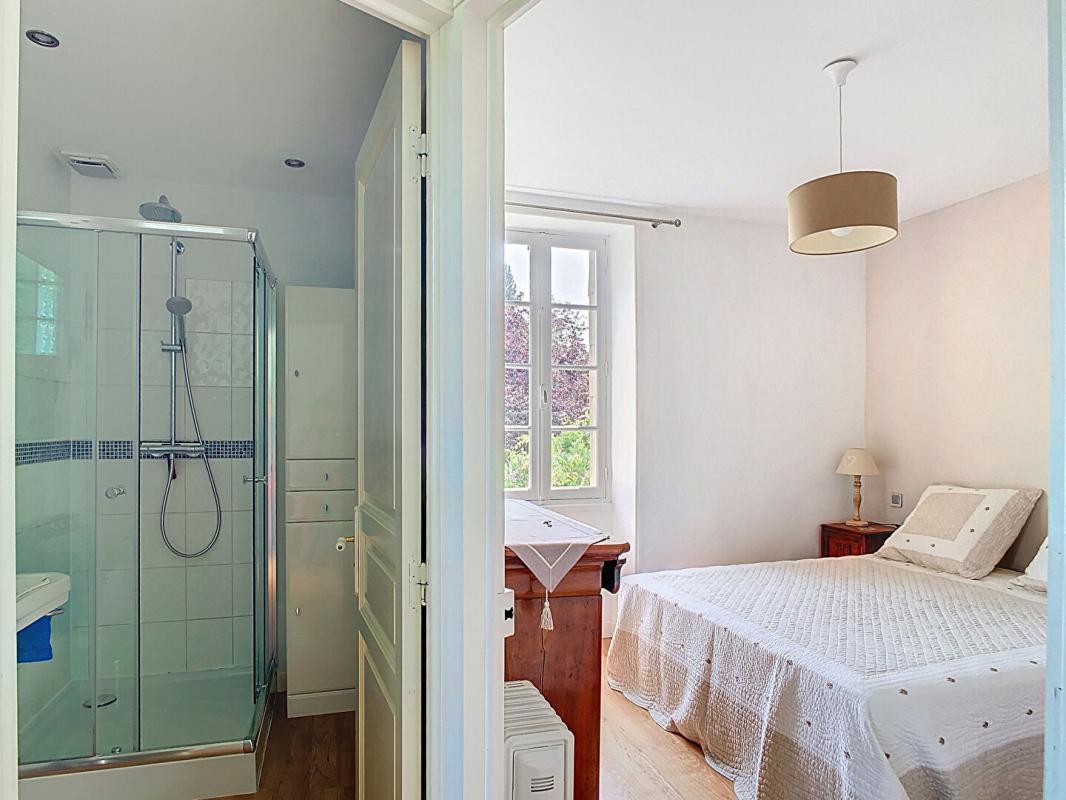 COUX-ET-BIGAROQUE Maison lumineuse avec 4 chambres et piscine 12