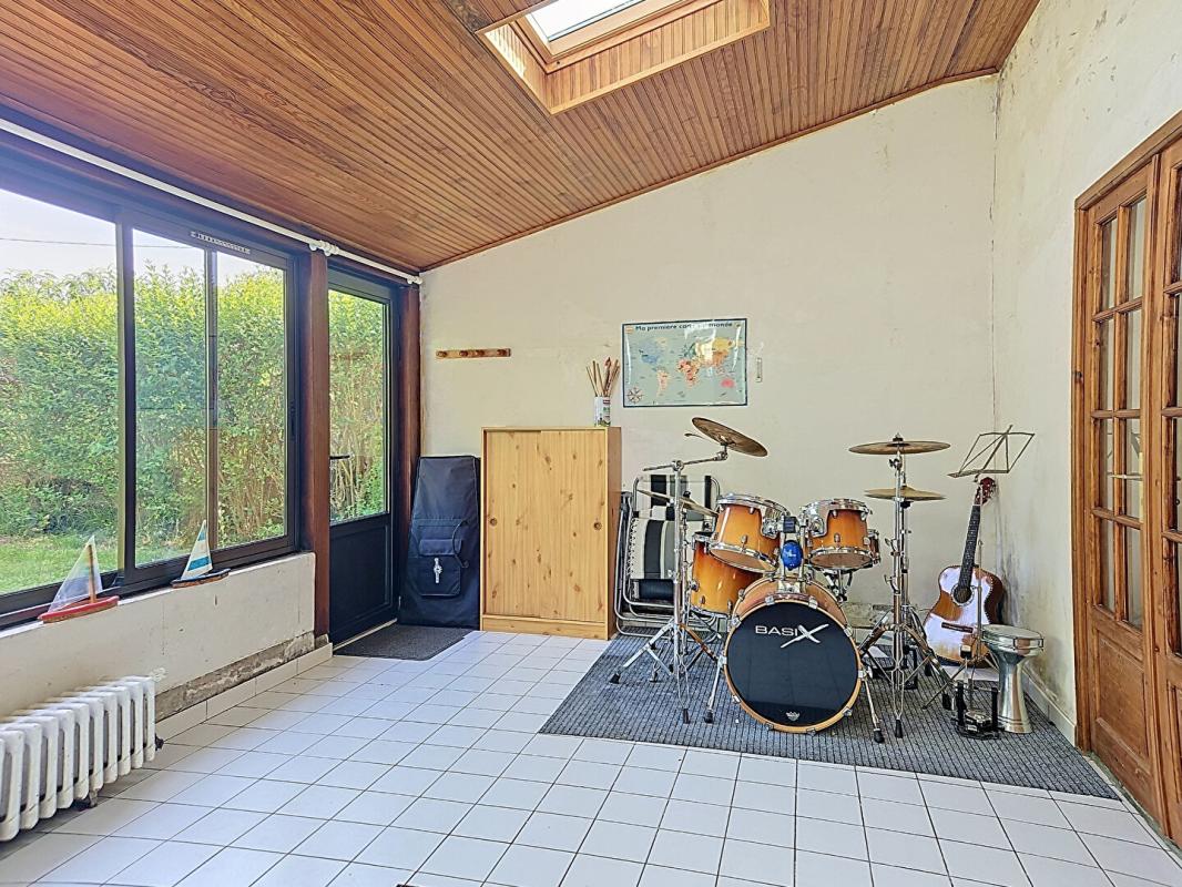 ALENCON Chambre et salle d'eau au RDC 8