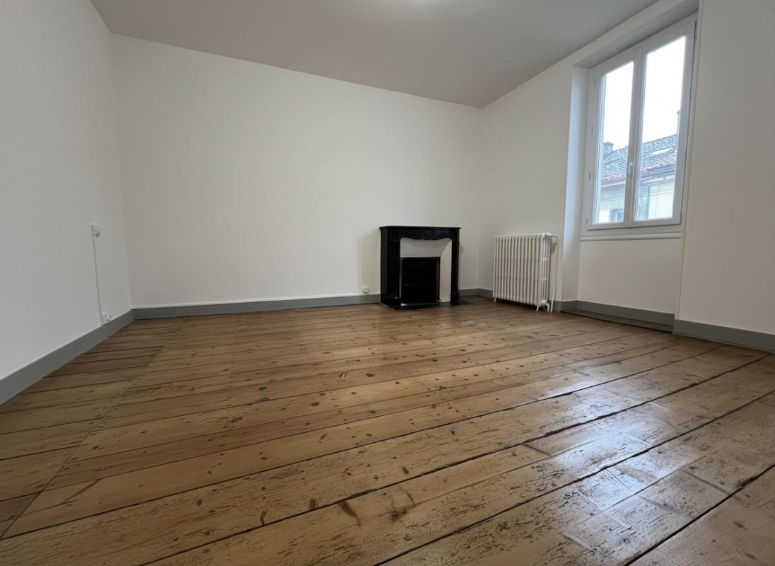 ANGOULEME Maison de ville 135 m² 9 pièces à Angoulême 10