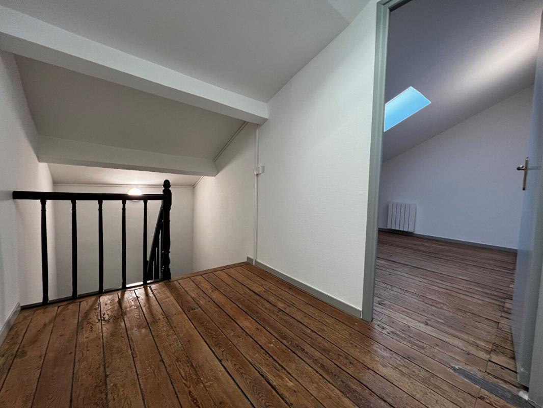 ANGOULEME Maison de ville 135 m² 9 pièces à Angoulême 14