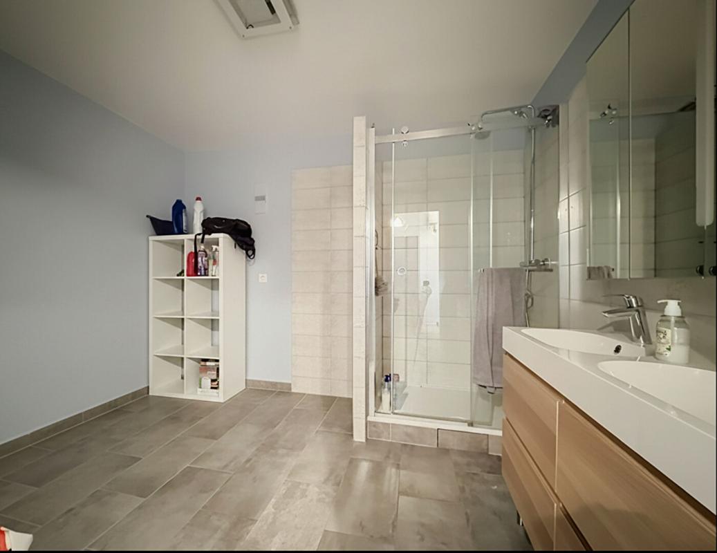 VILLEJUIF Maison moderne à Villejuif de 225 m2 avec 7 chambres 6