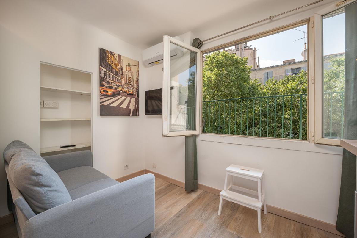 MARSEILLE-1ER-ARRONDISSEMENT STUDIO + TERRASSE BD LIBERATION 13001 12
