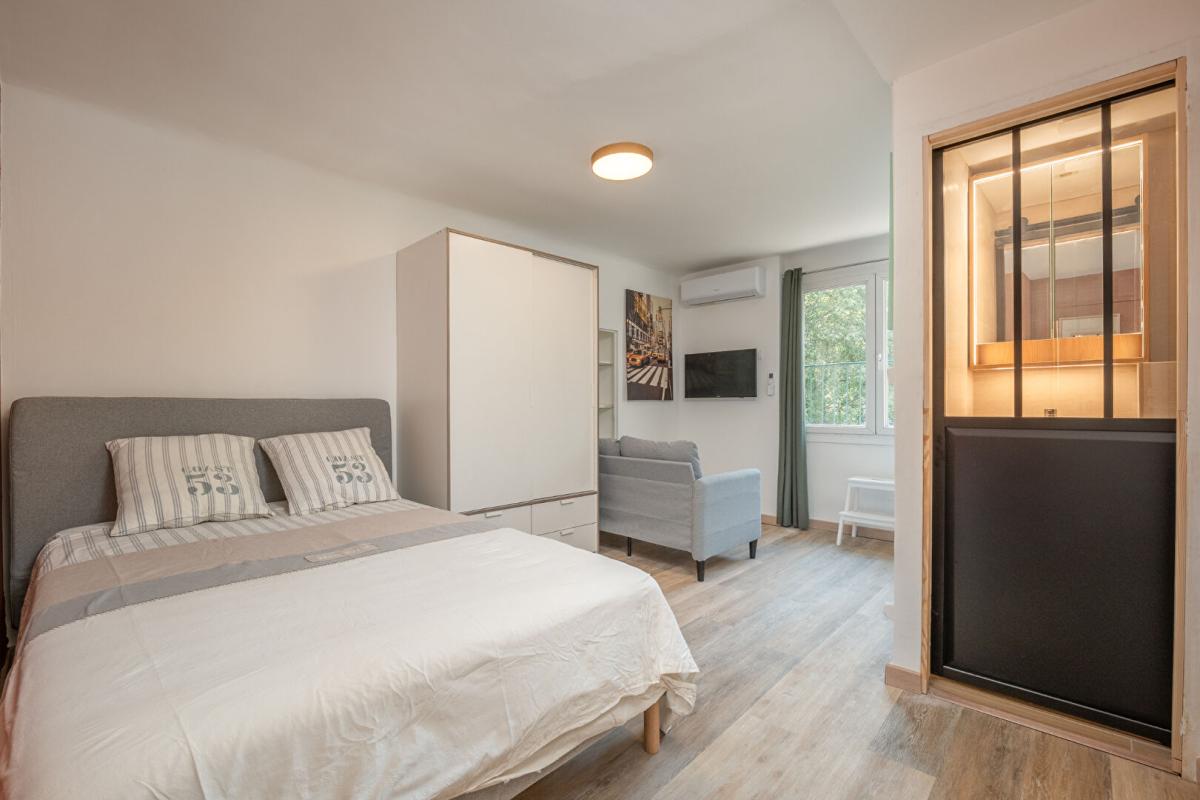 MARSEILLE-1ER-ARRONDISSEMENT STUDIO + TERRASSE BD LIBERATION 13001 6
