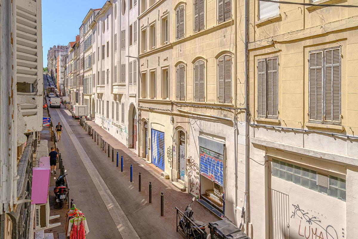 MARSEILLE-1ER-ARRONDISSEMENT STUDIO MEUBLÉ FAC DE DOIT CANEBIÈRE MARSEILLE 1