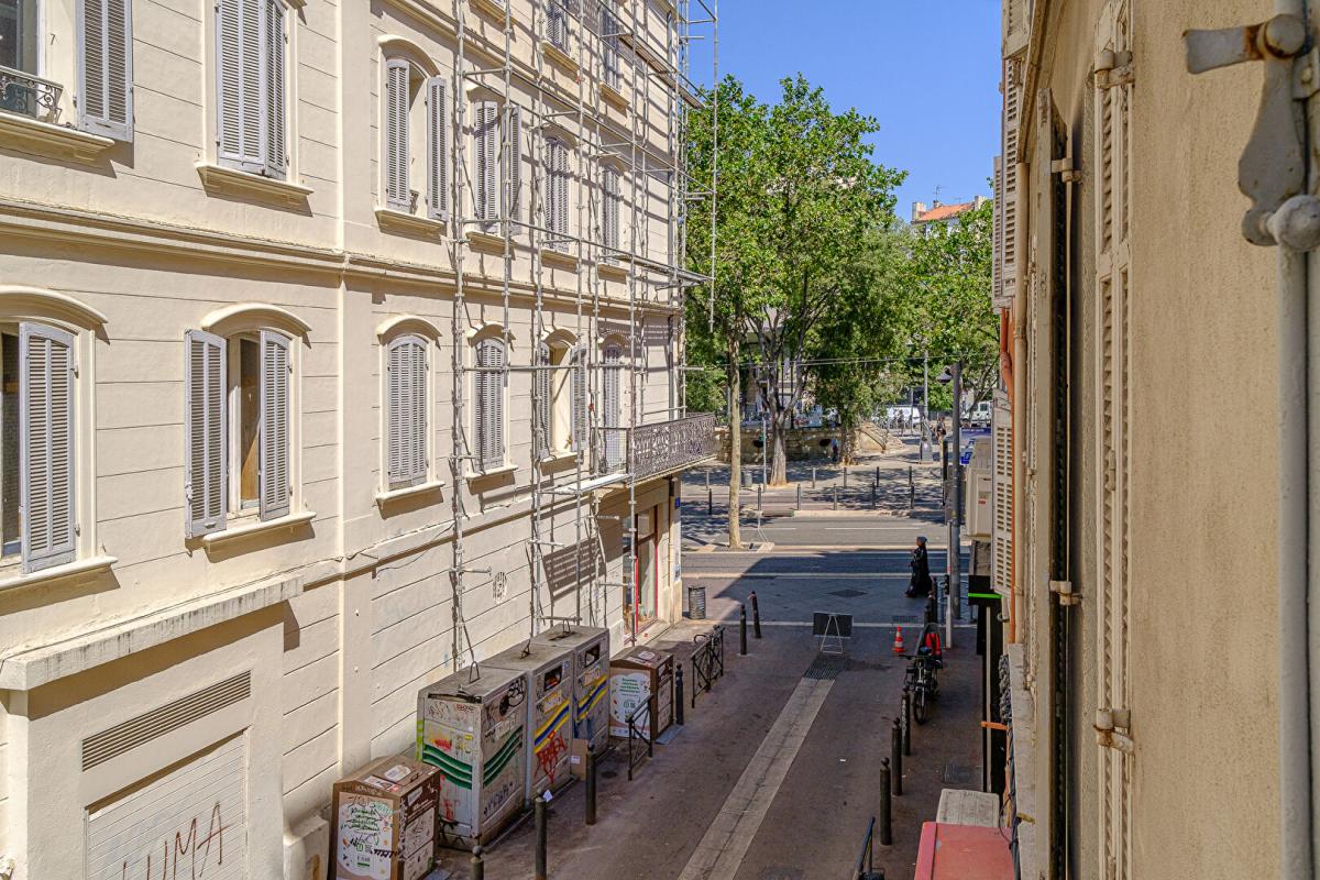 MARSEILLE-1ER-ARRONDISSEMENT STUDIO MEUBLÉ FAC DE DOIT CANEBIÈRE MARSEILLE 2