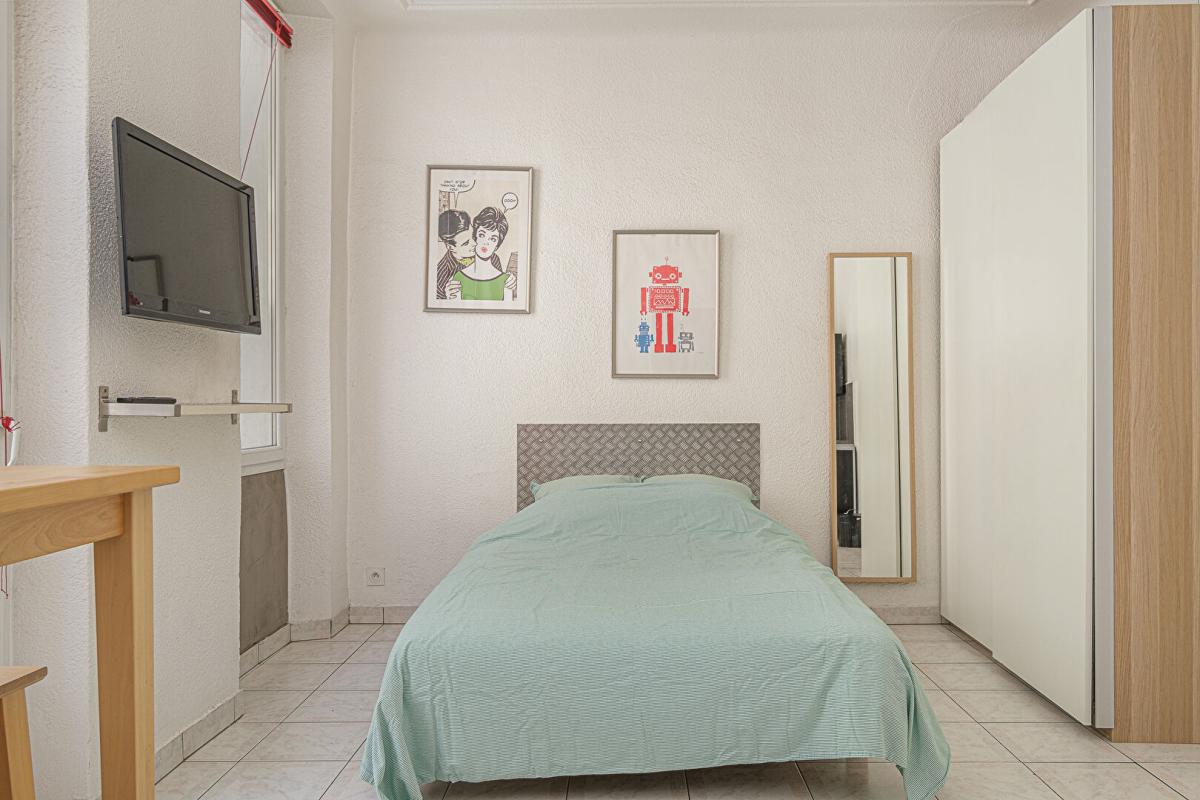 MARSEILLE-1ER-ARRONDISSEMENT STUDIO MEUBLÉ FAC DE DOIT CANEBIÈRE MARSEILLE 5