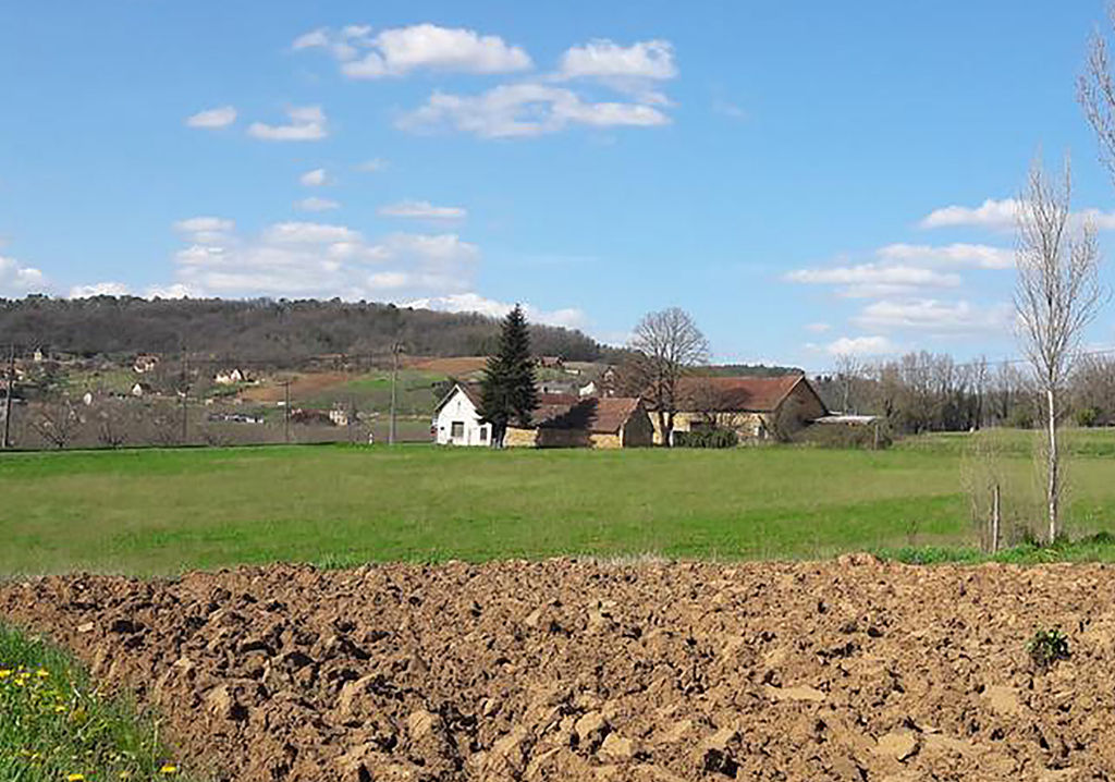 AUBAS corps de ferme Aubas 5 pièce(s) 95 m2 10